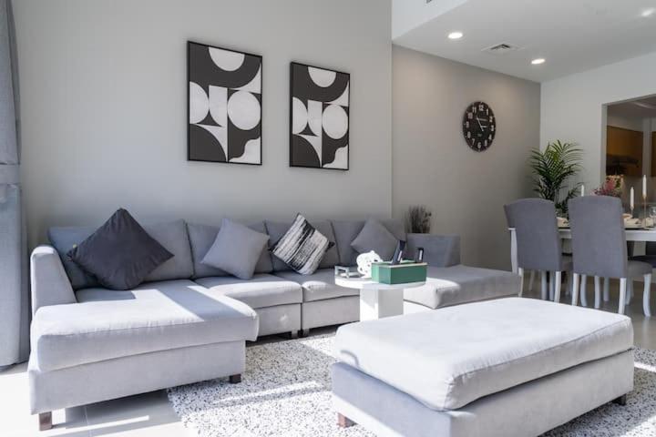 Vogue Downtown - Bellevue Towers Apartment Dubai Exterior photo